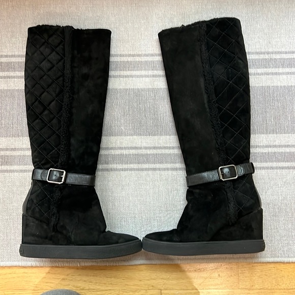 Aquatalia black suede, tall Calli quilted, fur-lined, tall, wedge boot size 6 - Picture 1 of 4